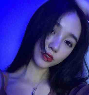 闪婚青梅姐姐后，拿我当试恋工具的女博士哭疯了。冷秋霜高冷全局